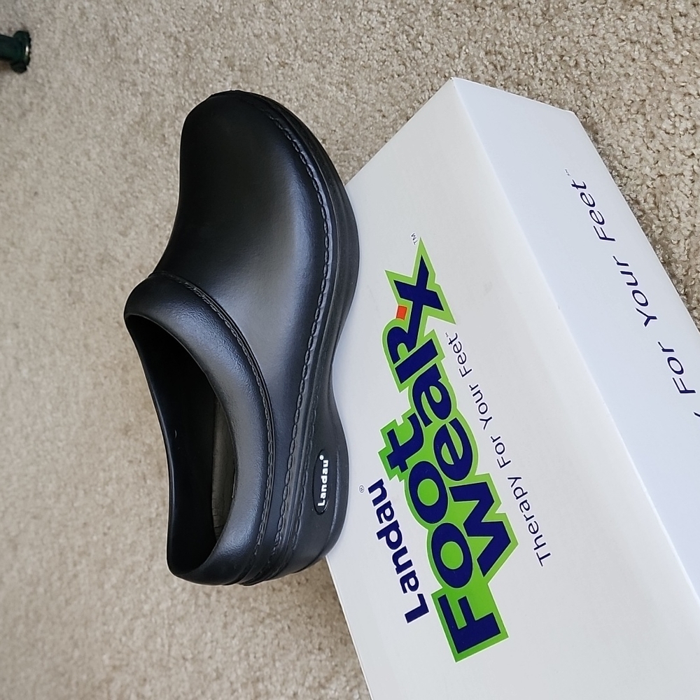 Landau Comfort Clogs - sz 7
